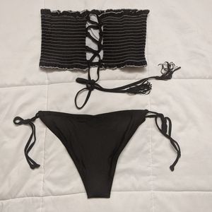 Black bikini